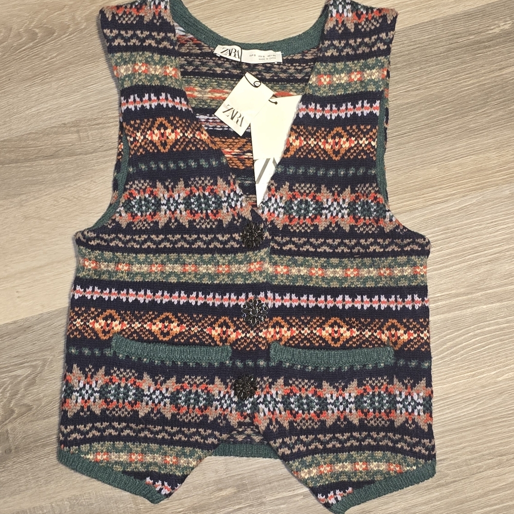 Colorful Knit Vest with Geometric Patterns